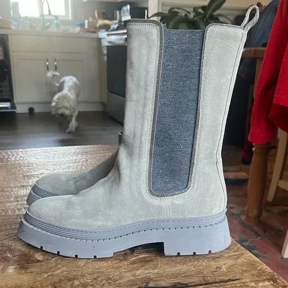 Brunello Cucinelli Light Grey Suede Chelsea Lug Boots - Picture 1 of 9